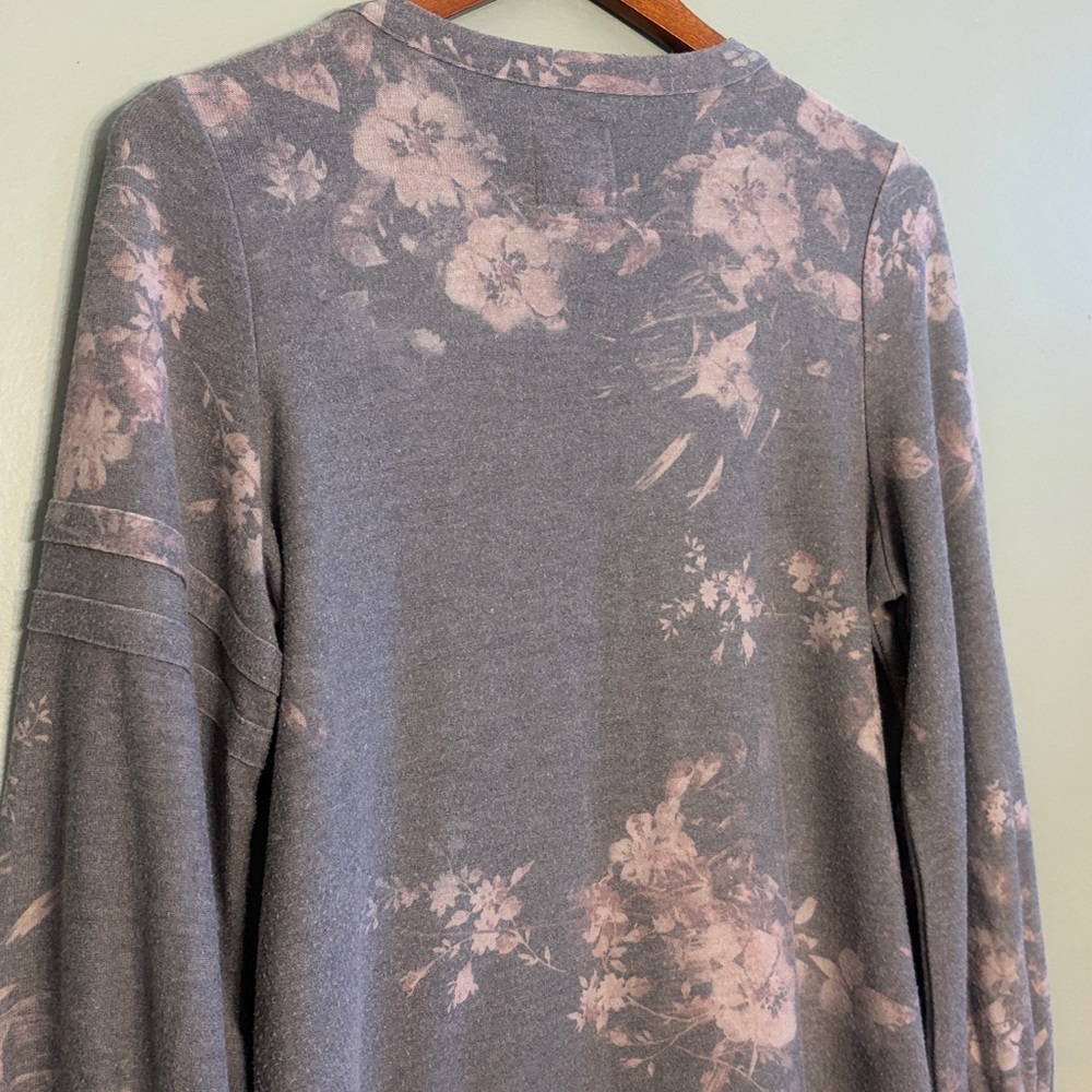 Chaser Size Large Gray Floral Scoop neck Pullover Sweater - Picture 5 of 6
